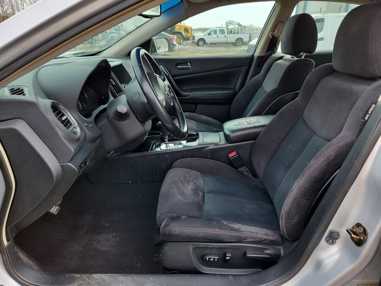 Nissan Maxima