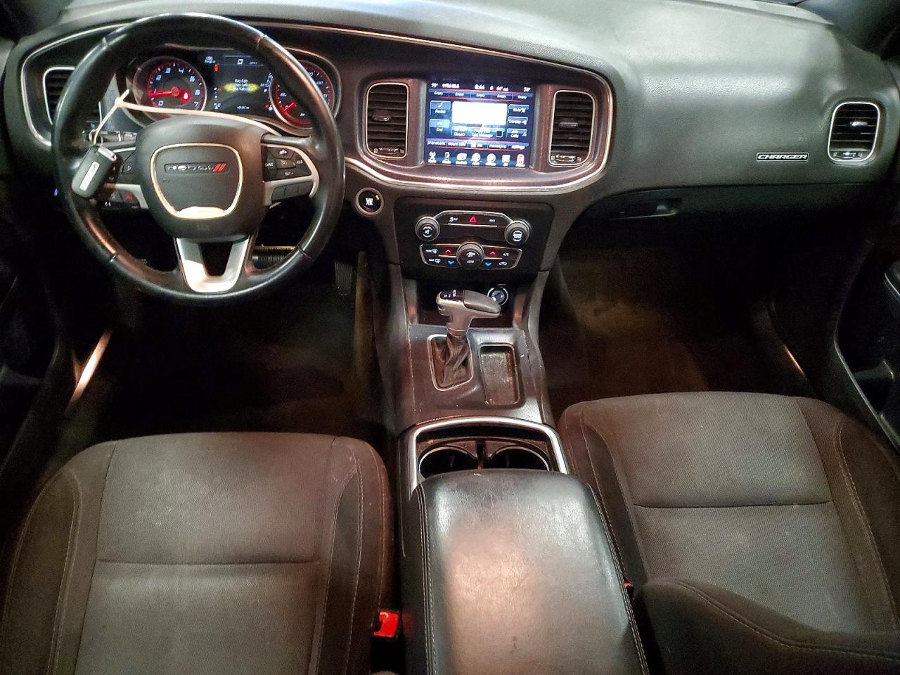 Dodge Charger Sxt