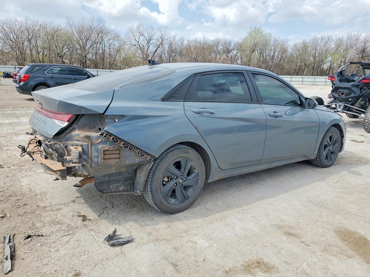 Hyundai ELANTRA Sel
