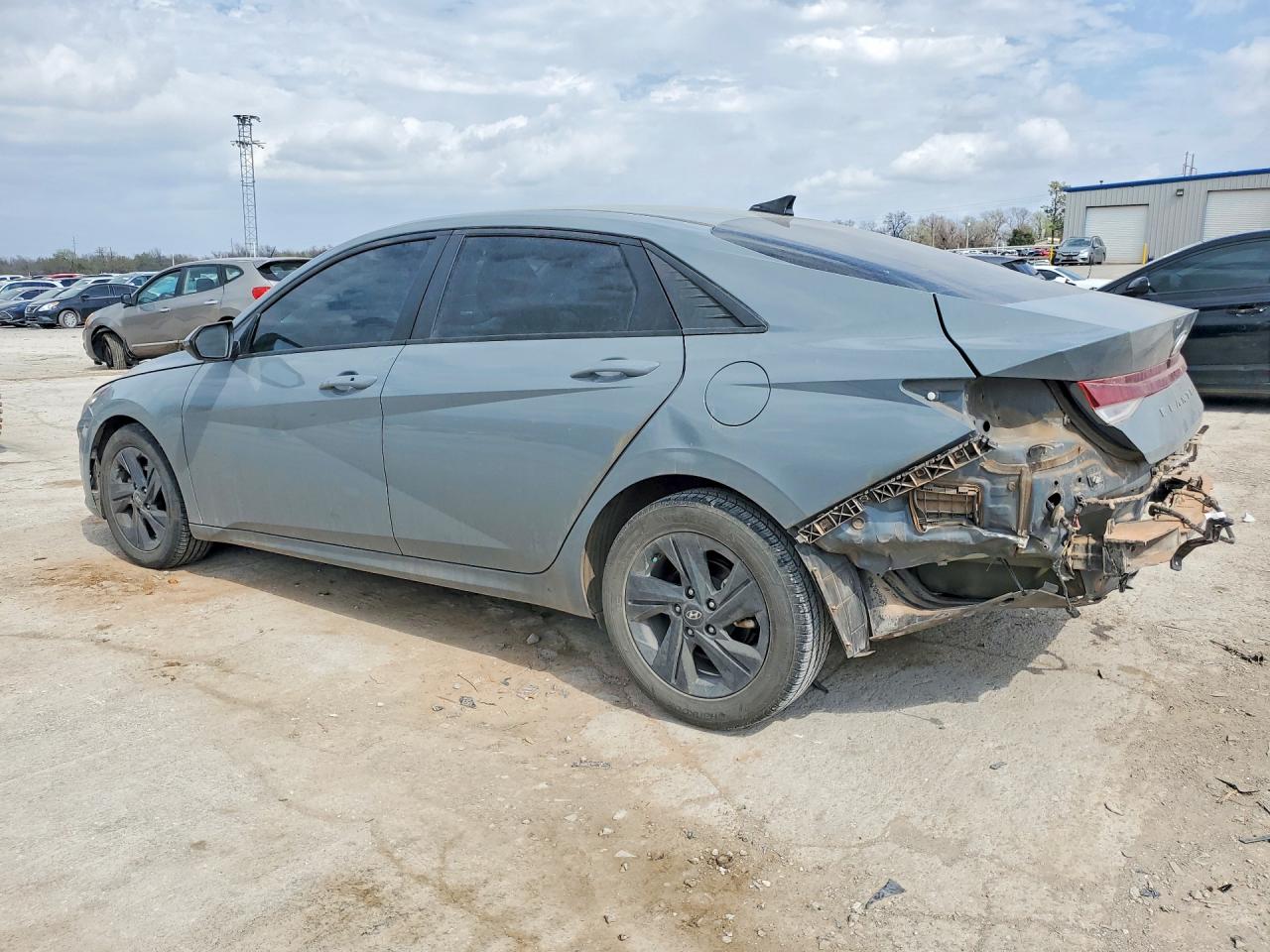 Hyundai ELANTRA Sel
