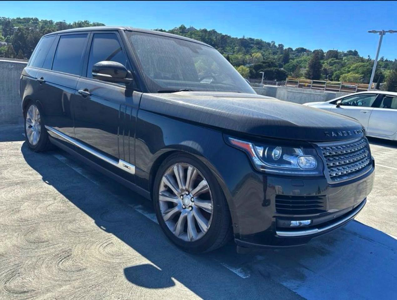 Salvage Land Rover Range Rover Image