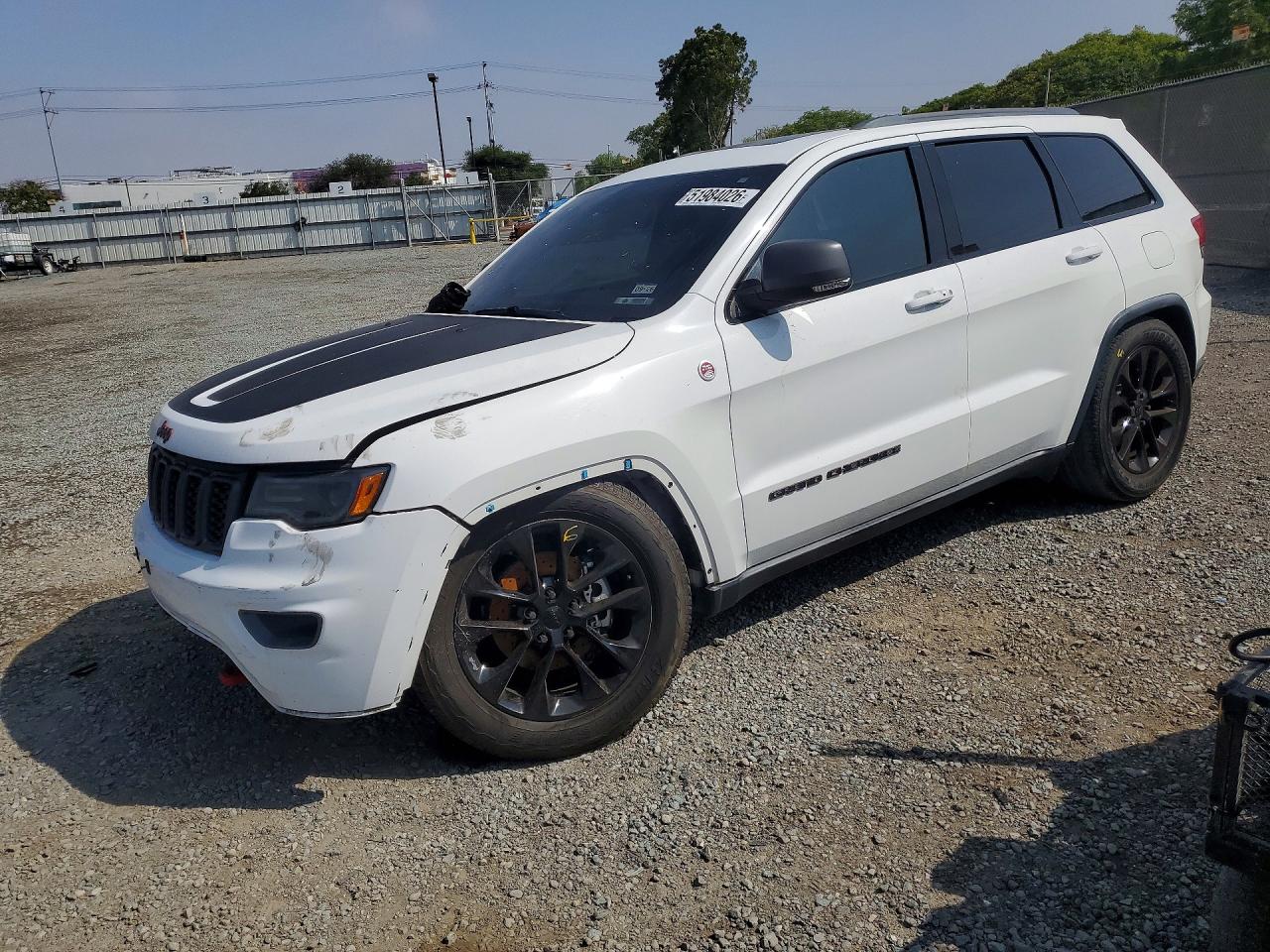Salvage Jeep Grand Cherokee Image