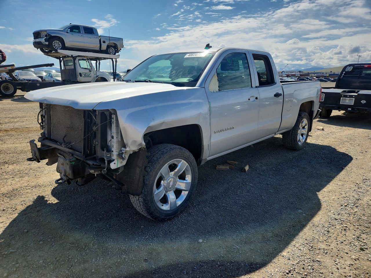 Salvage Chevrolet Silverado Image