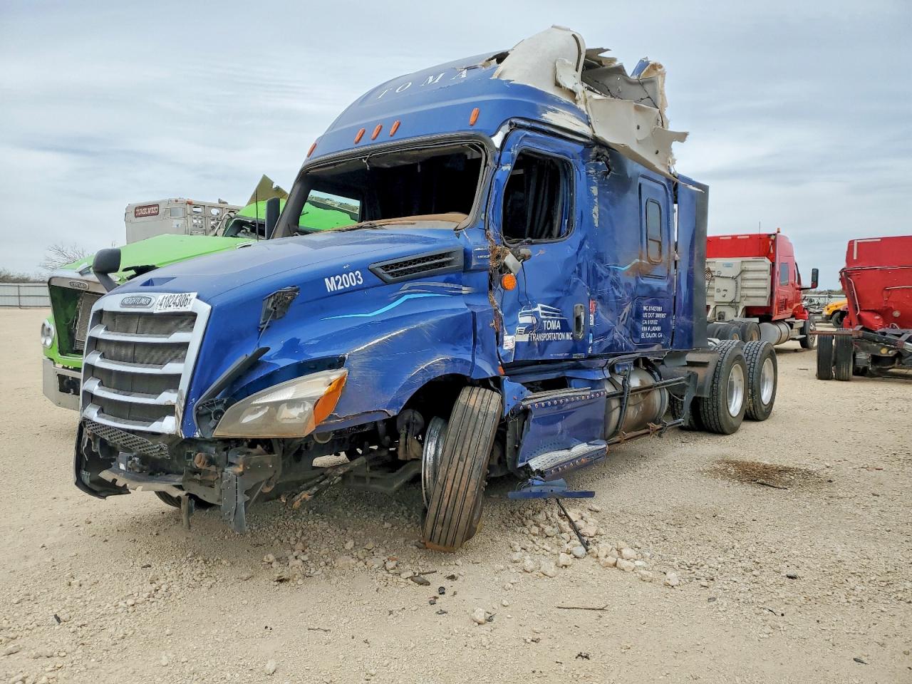 Freigliner Cascadia 126