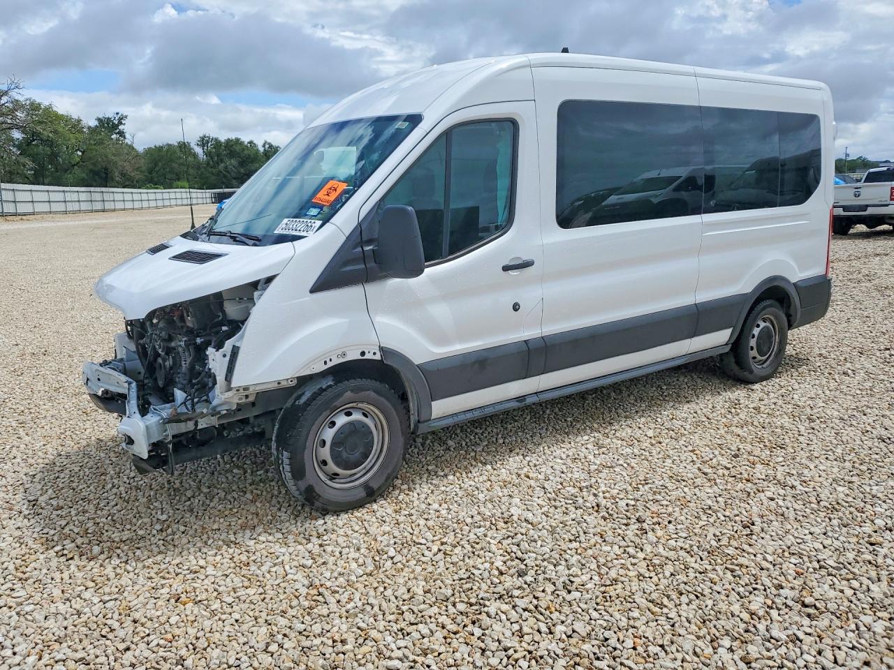 Salvage Ford Transit Image