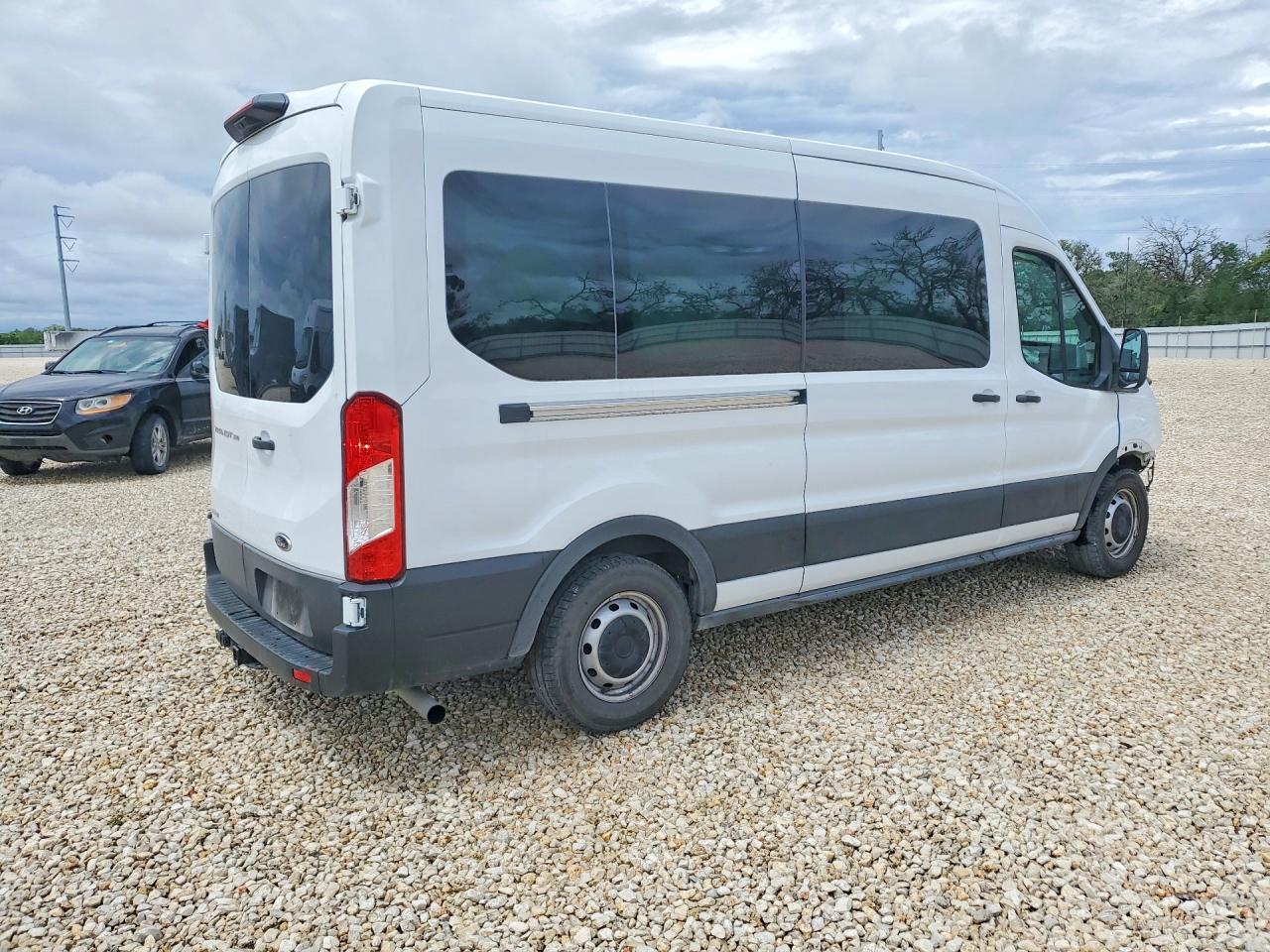 Ford Transit T-350
