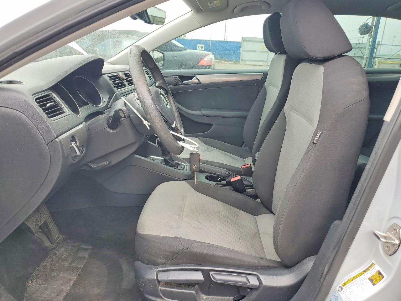 Volkswagen Jetta S