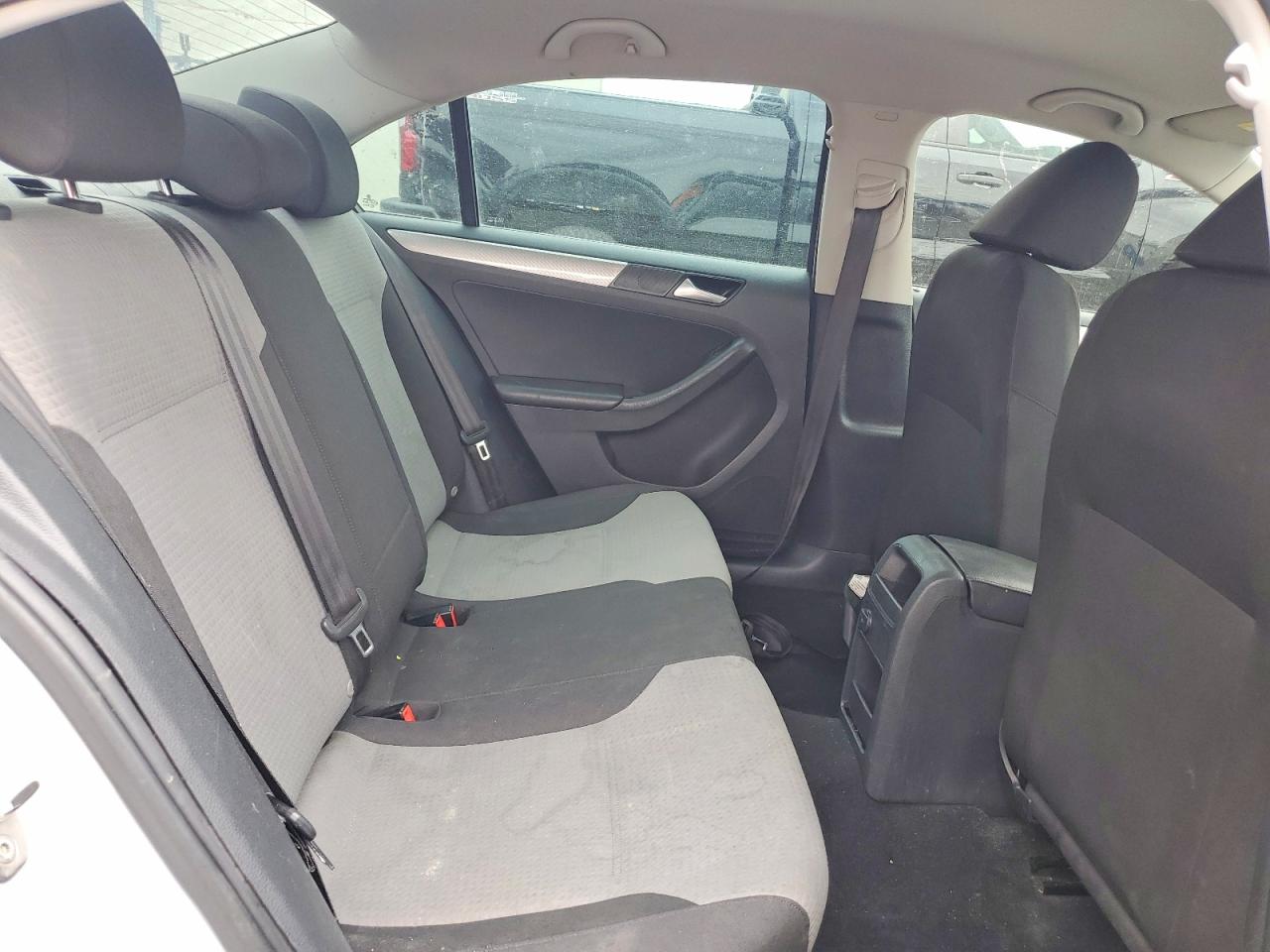 Volkswagen Jetta S