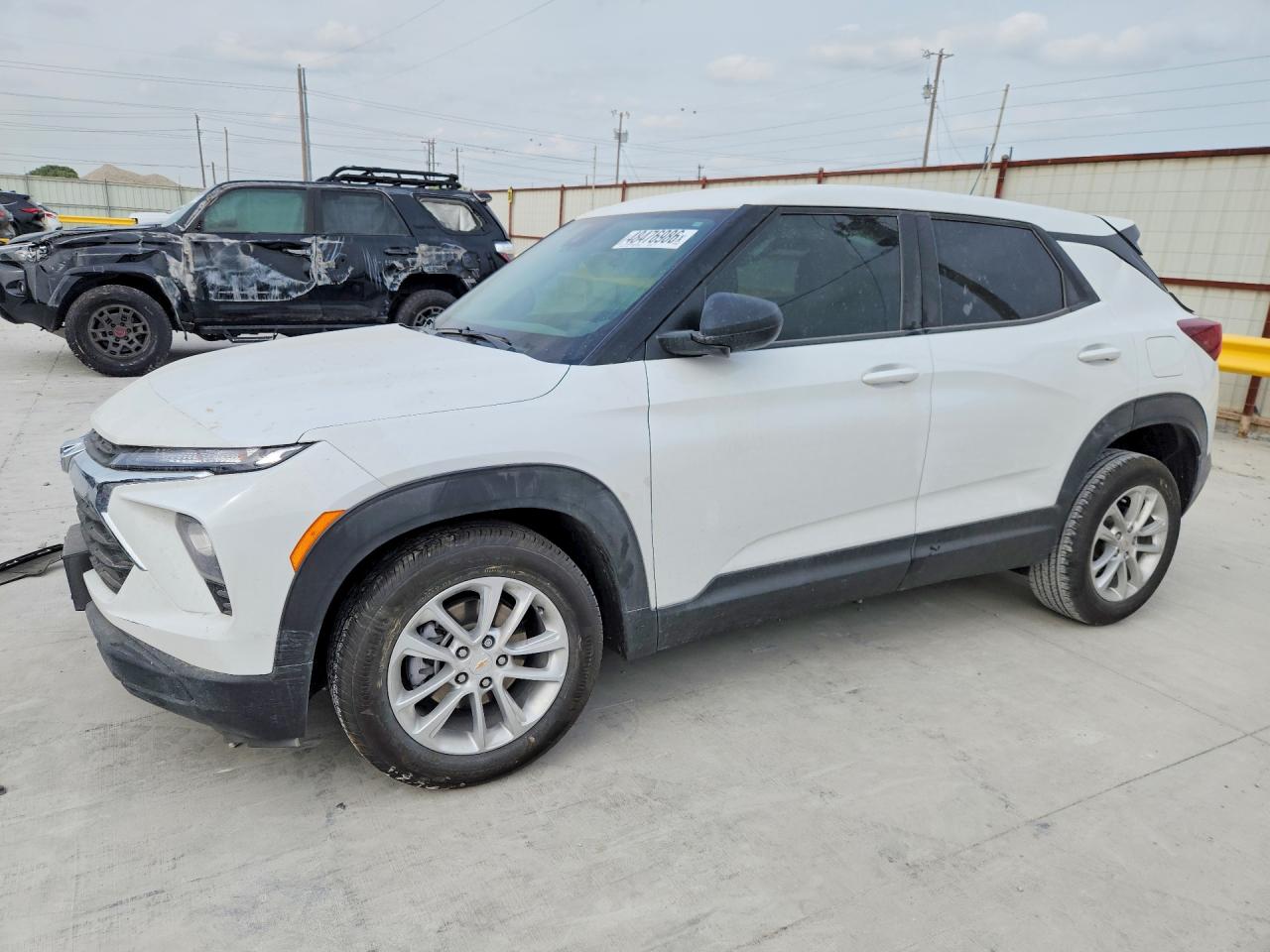Salvage Chevrolet Trailblazer Image