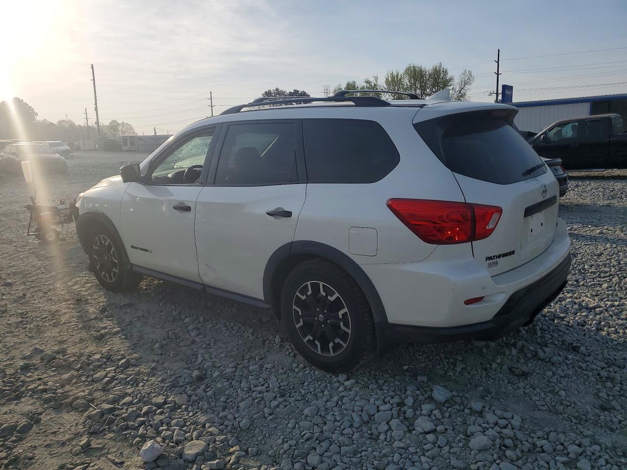 Nissan Pathfinder Sl