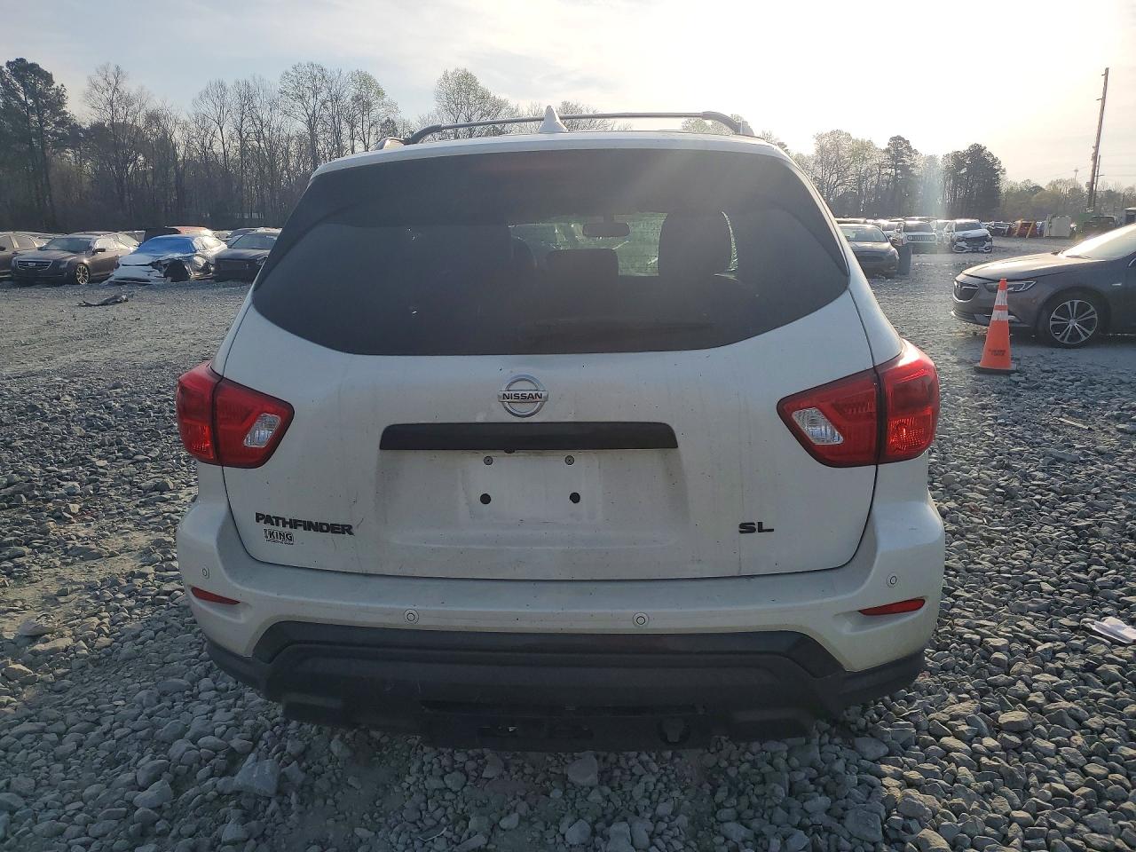 Nissan Pathfinder Sl