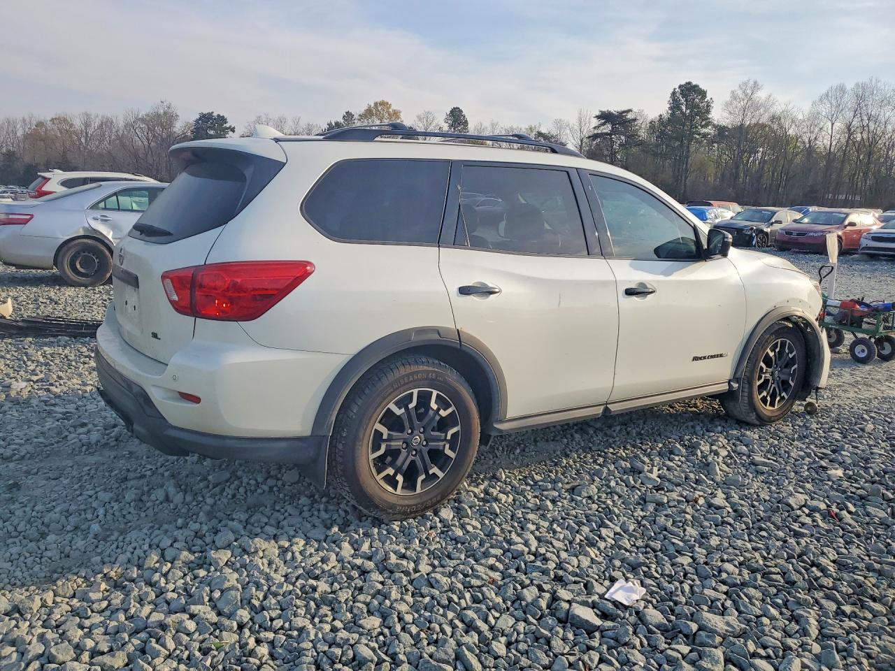 Nissan Pathfinder Sl