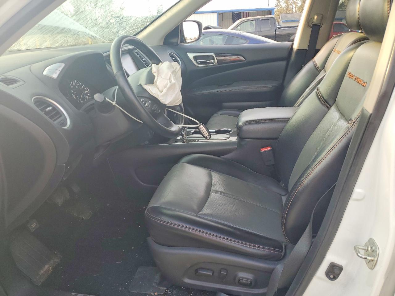 Nissan Pathfinder Sl