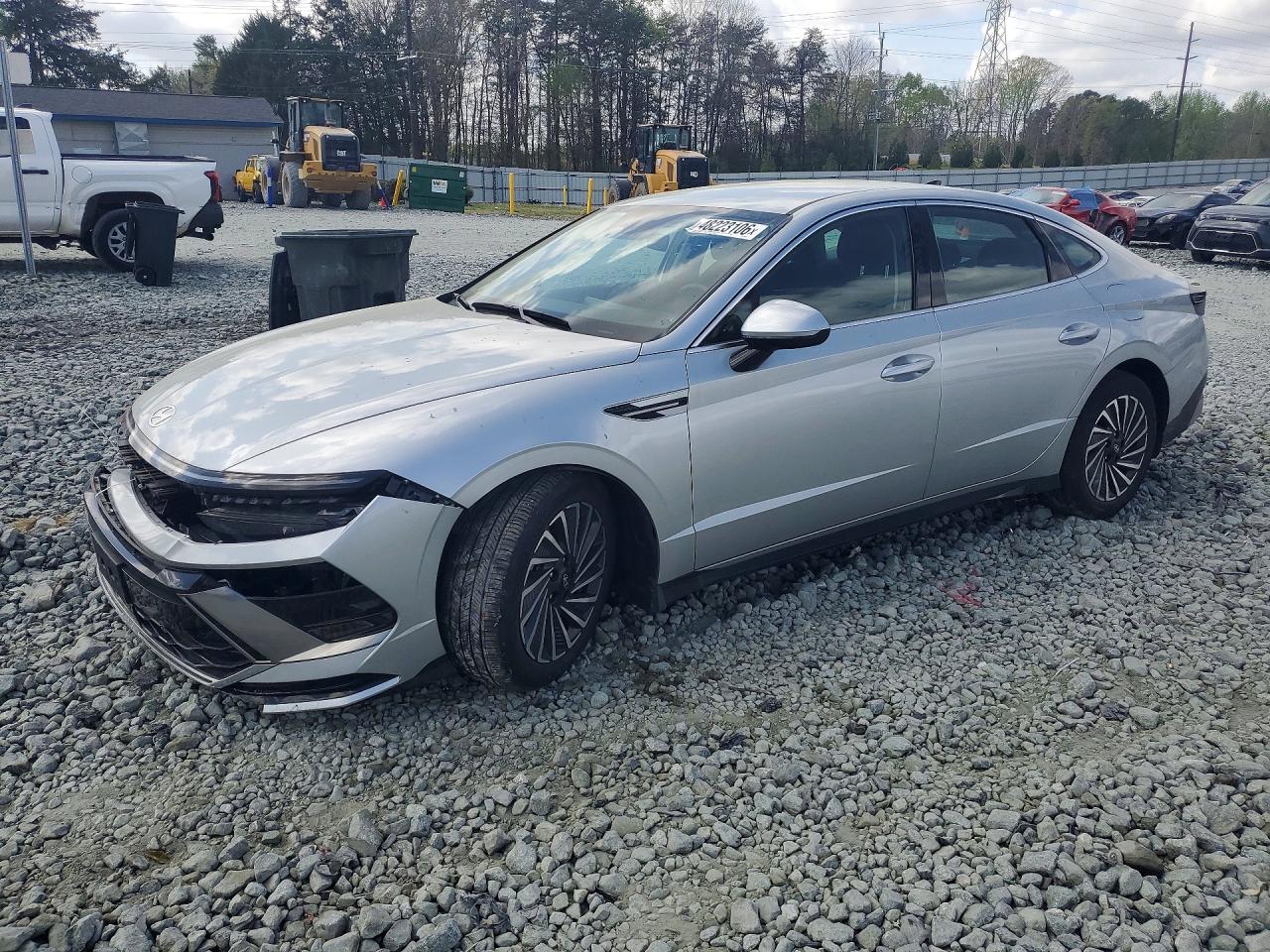 Salvage Hyundai SONATA Image