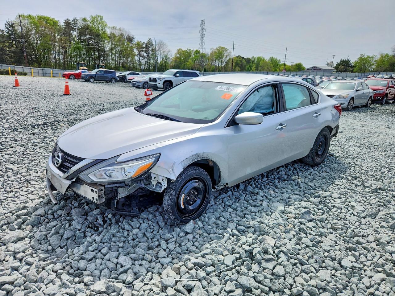 Salvage Nissan Altima Image