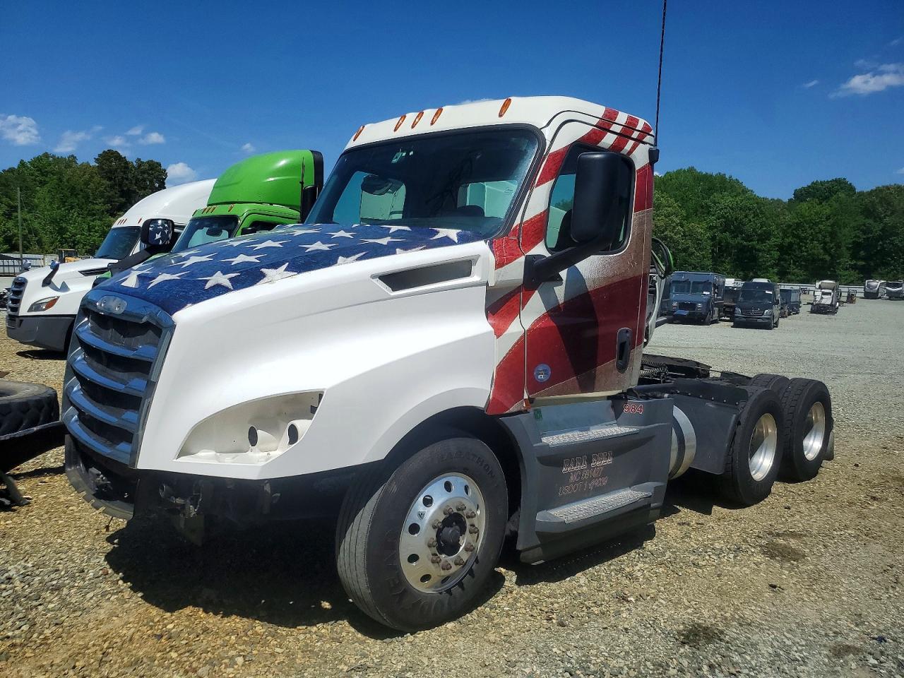 Freightliner Cascadia 126