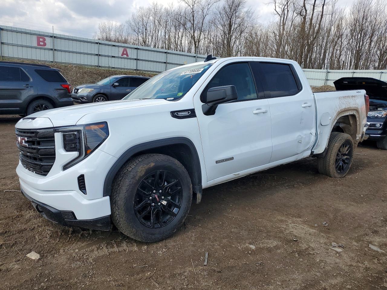 Salvage GMC Sierra Image
