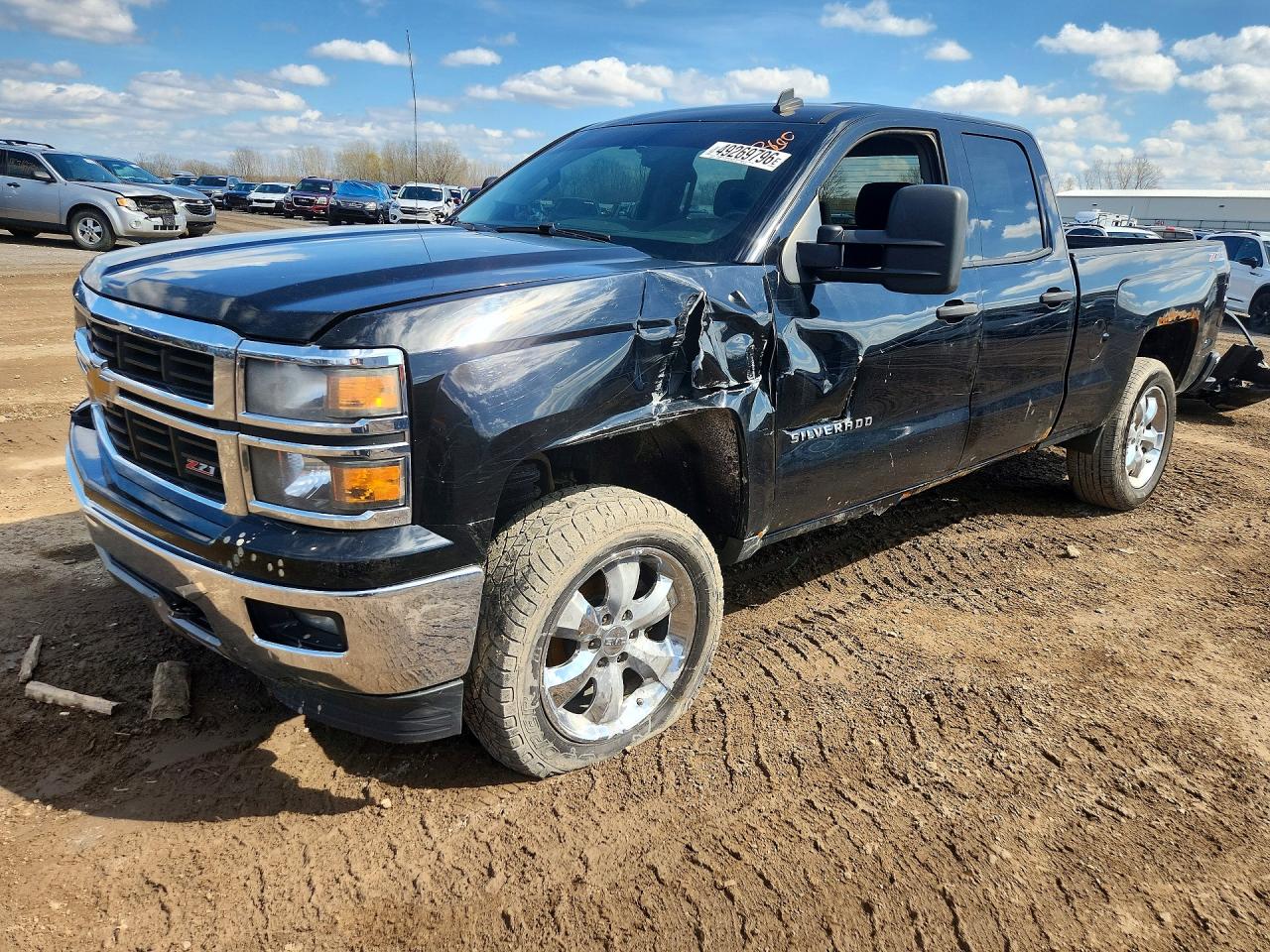 Salvage Chevrolet Silverado Image