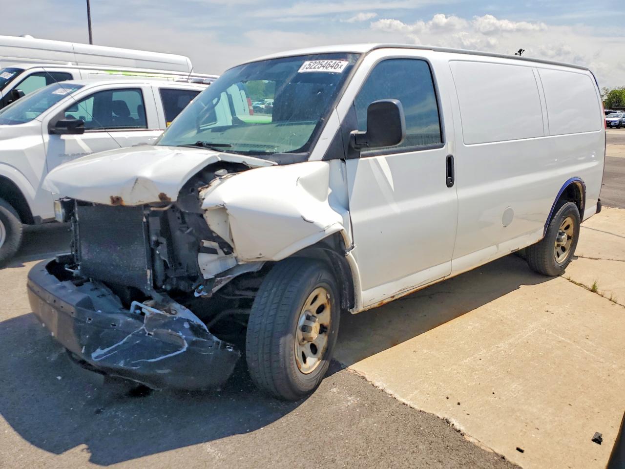 Salvage Chevrolet Express Image