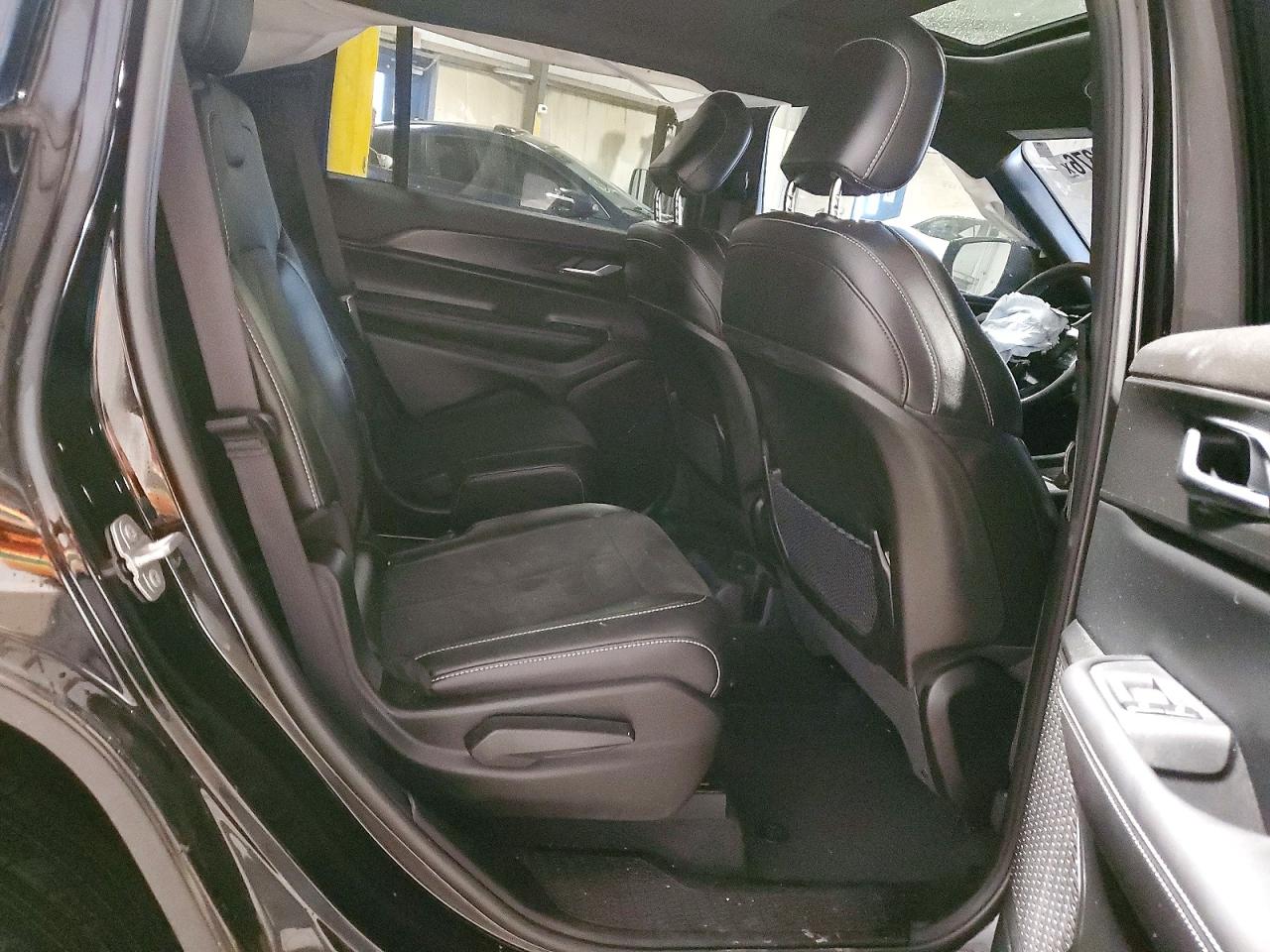 Jeep Cherokee L Laredo