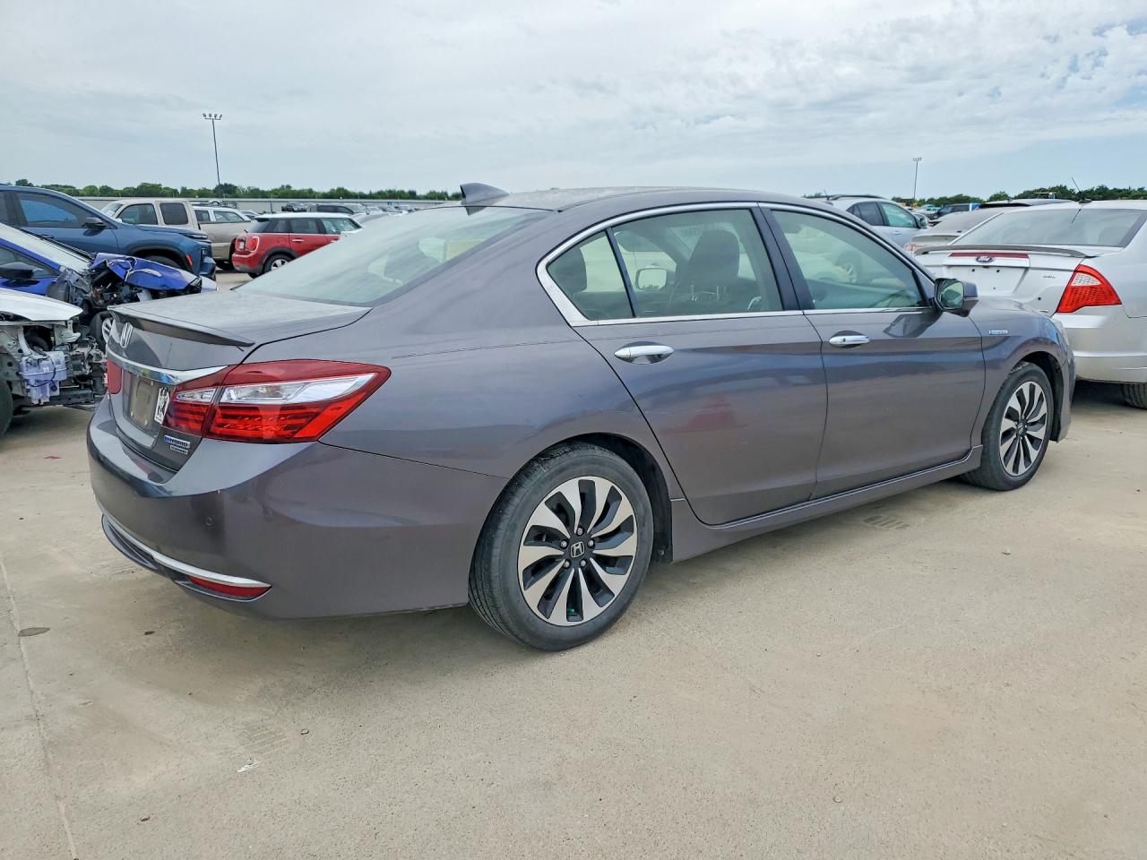 Honda Accord Touring Hybrid