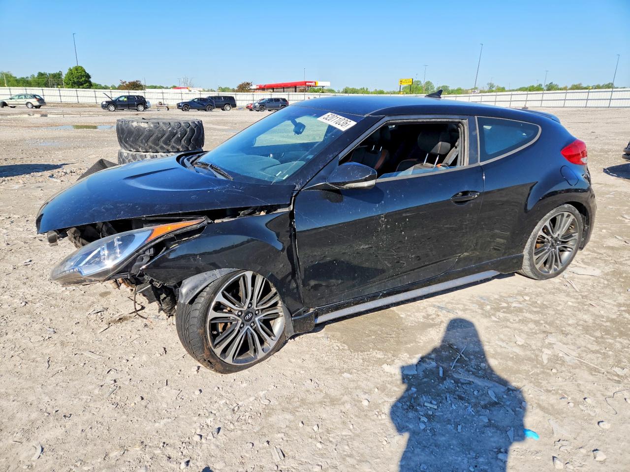 Salvage Hyundai VELOSTER Image