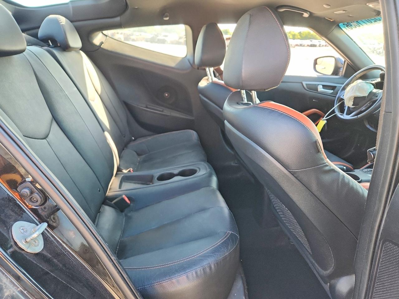 Hyundai VELOSTER Turbo