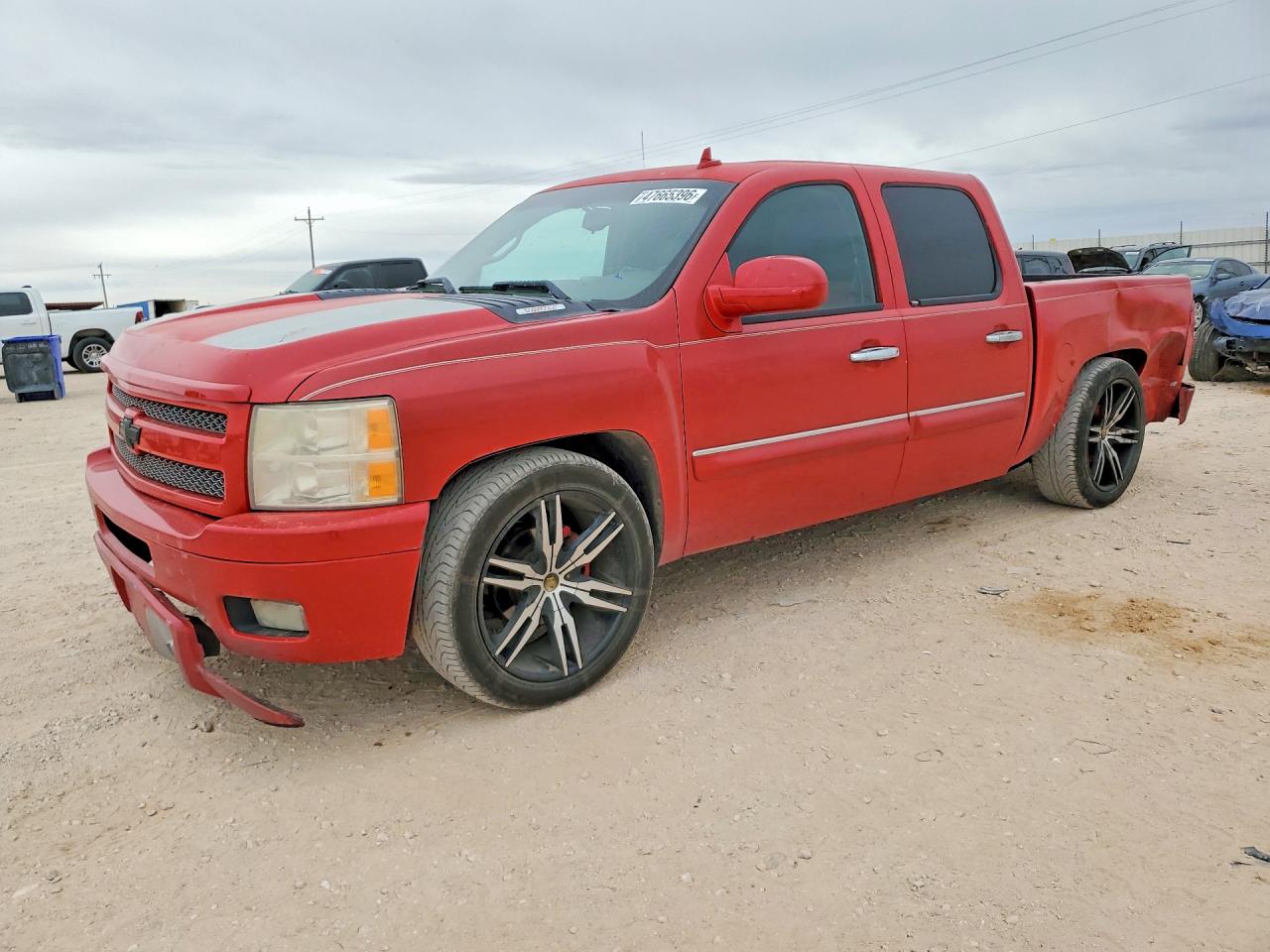 Salvage Chevrolet Silverado Image