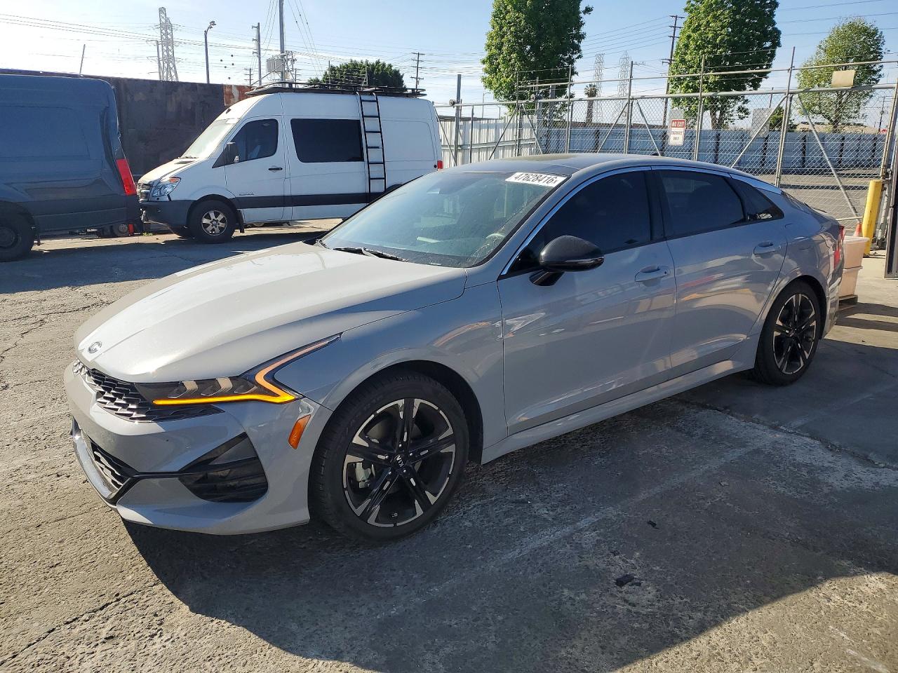 Salvage Kia K5 Image