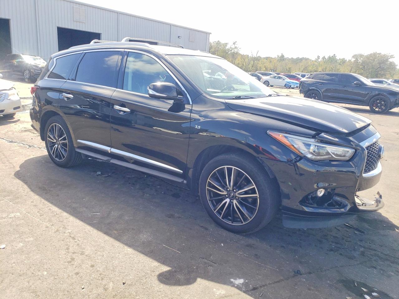 INFINITI Qx Luxe