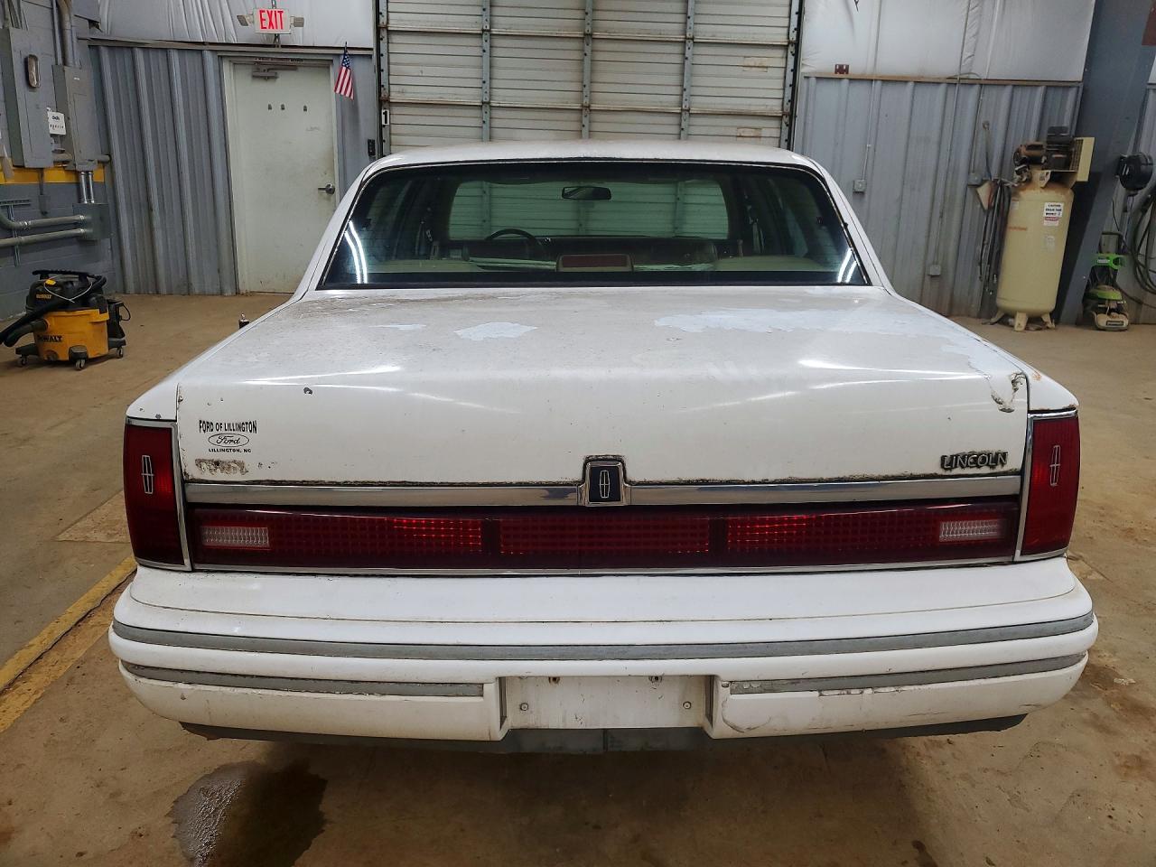 Lincoln Towncar Signature