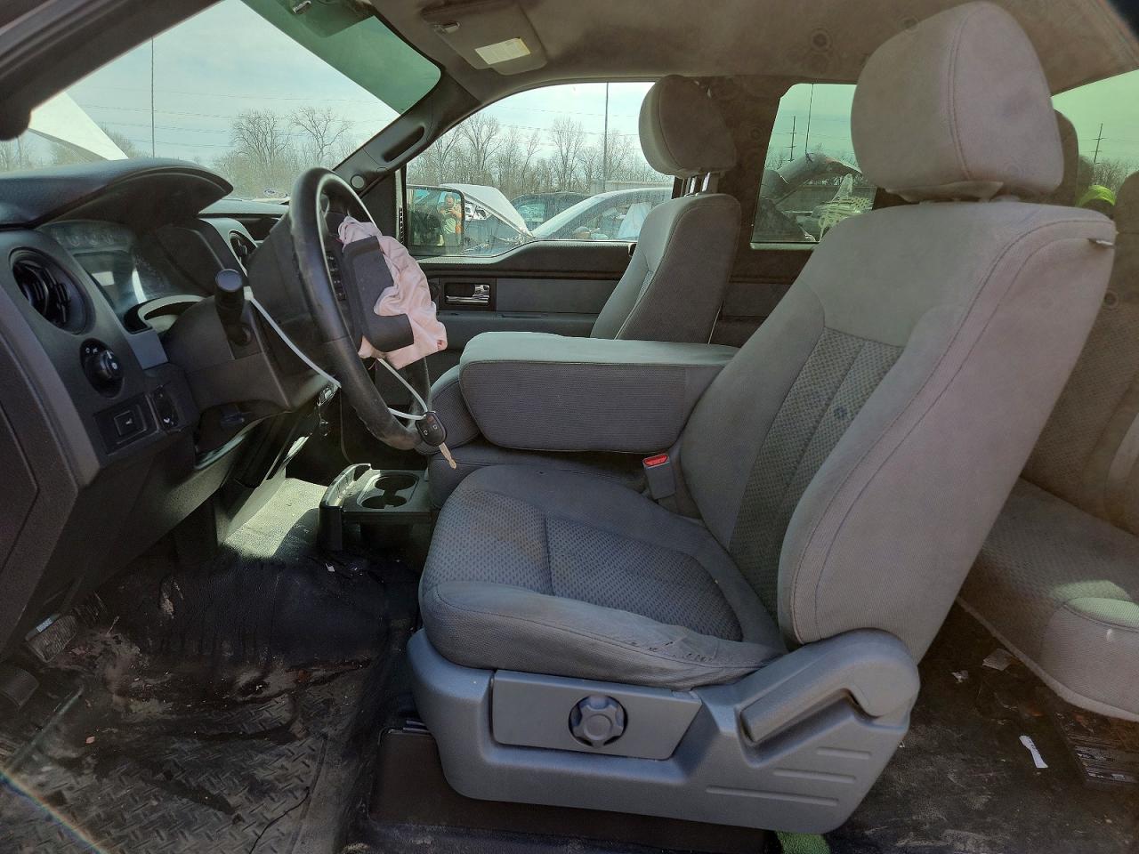 Ford F-150 Super Cab