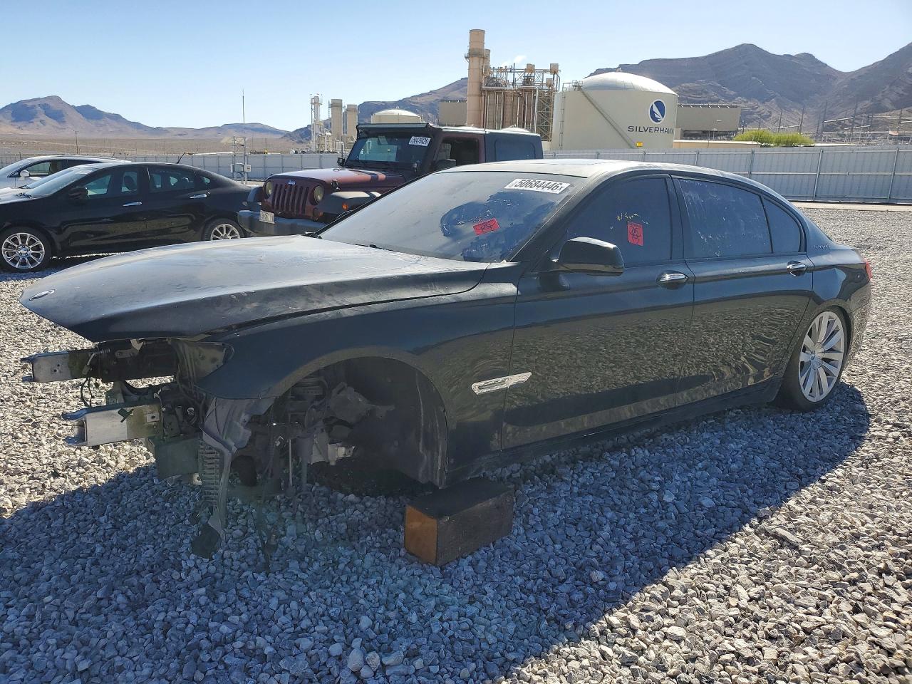 Salvage BMW 7 Series Image