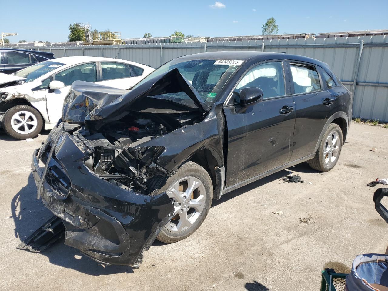 Salvage Honda HR-V Image