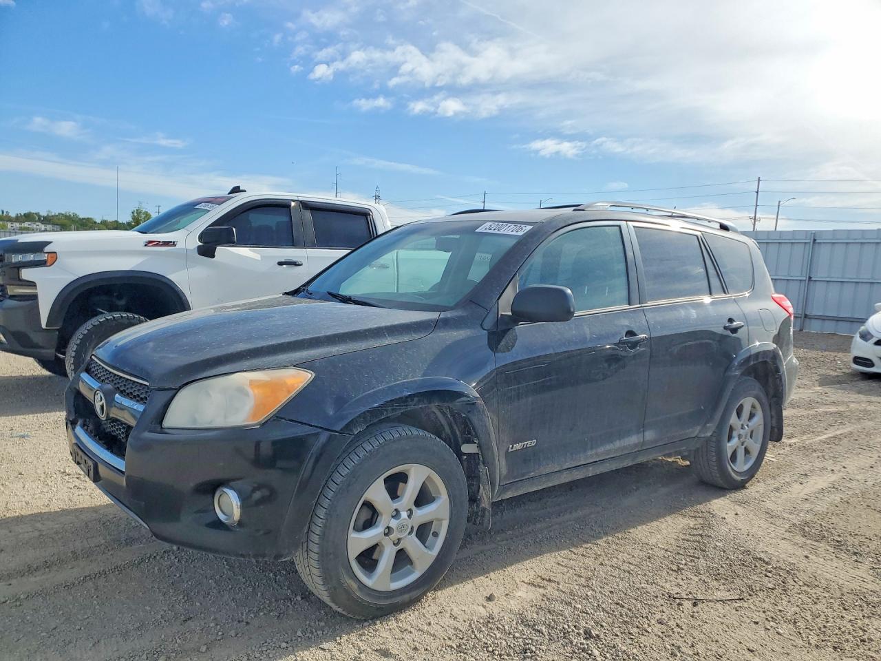 Salvage Toyota RAV4 Image