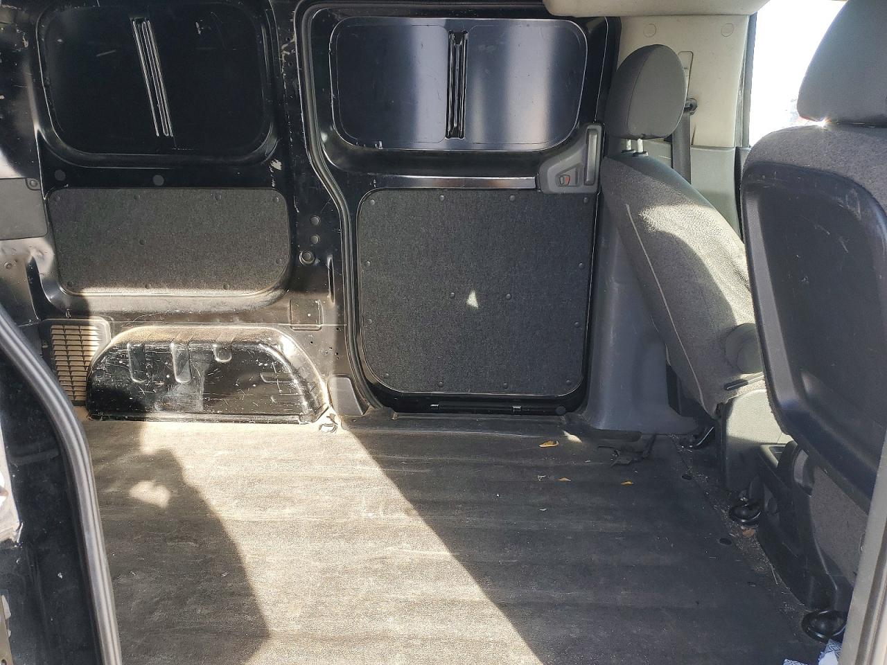 Nissan Nv 2.5s