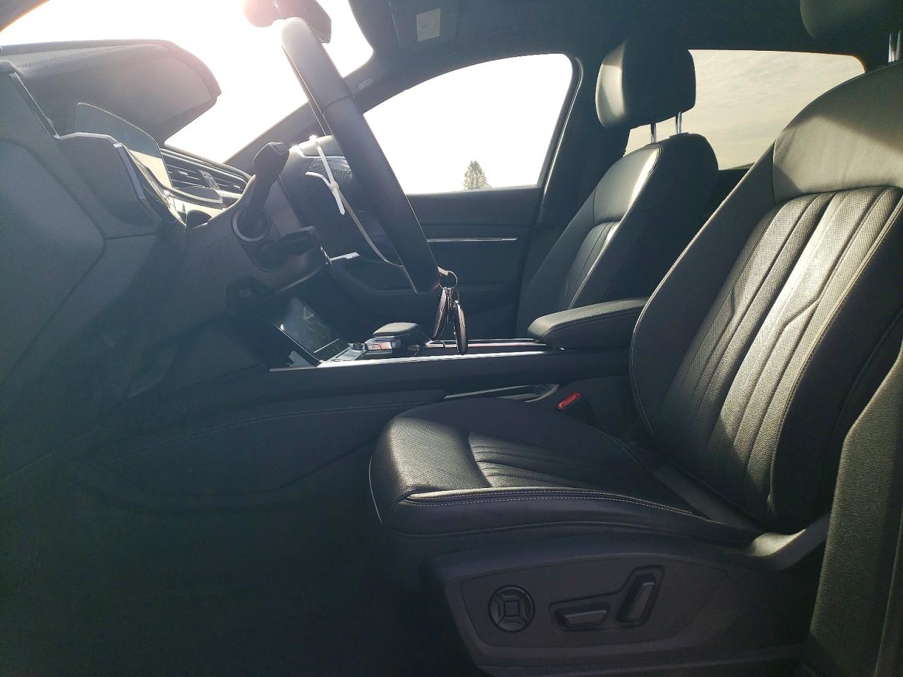 Audi e-tron Premium Plus