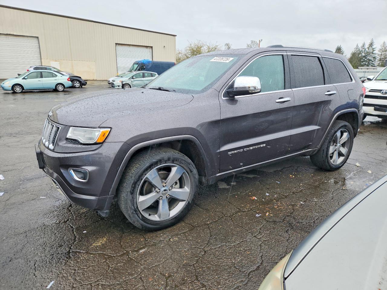 Salvage Jeep Grand Cherokee Image