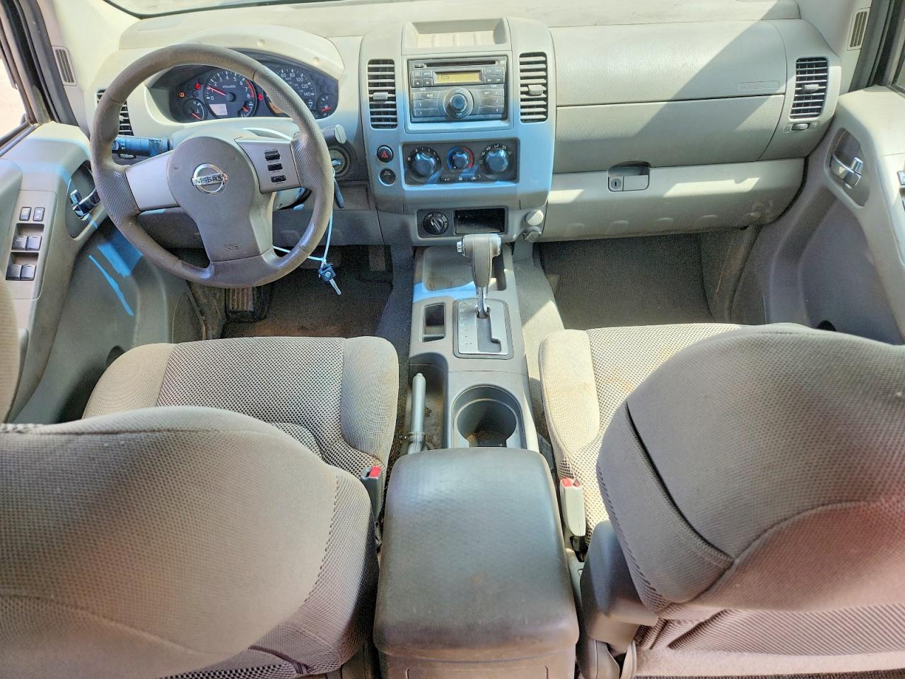 Nissan Frontier Se V6