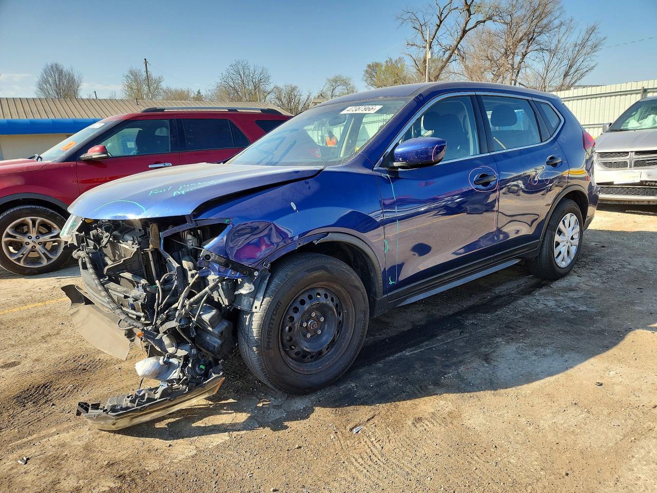 Salvage Nissan Rogue Image