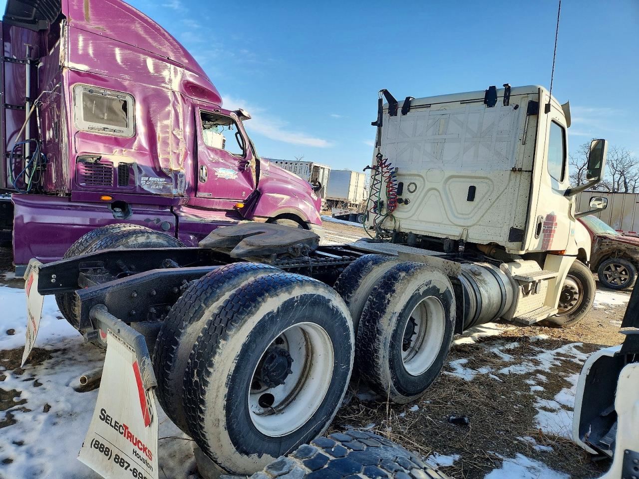 Freightliner Cascadia 126
