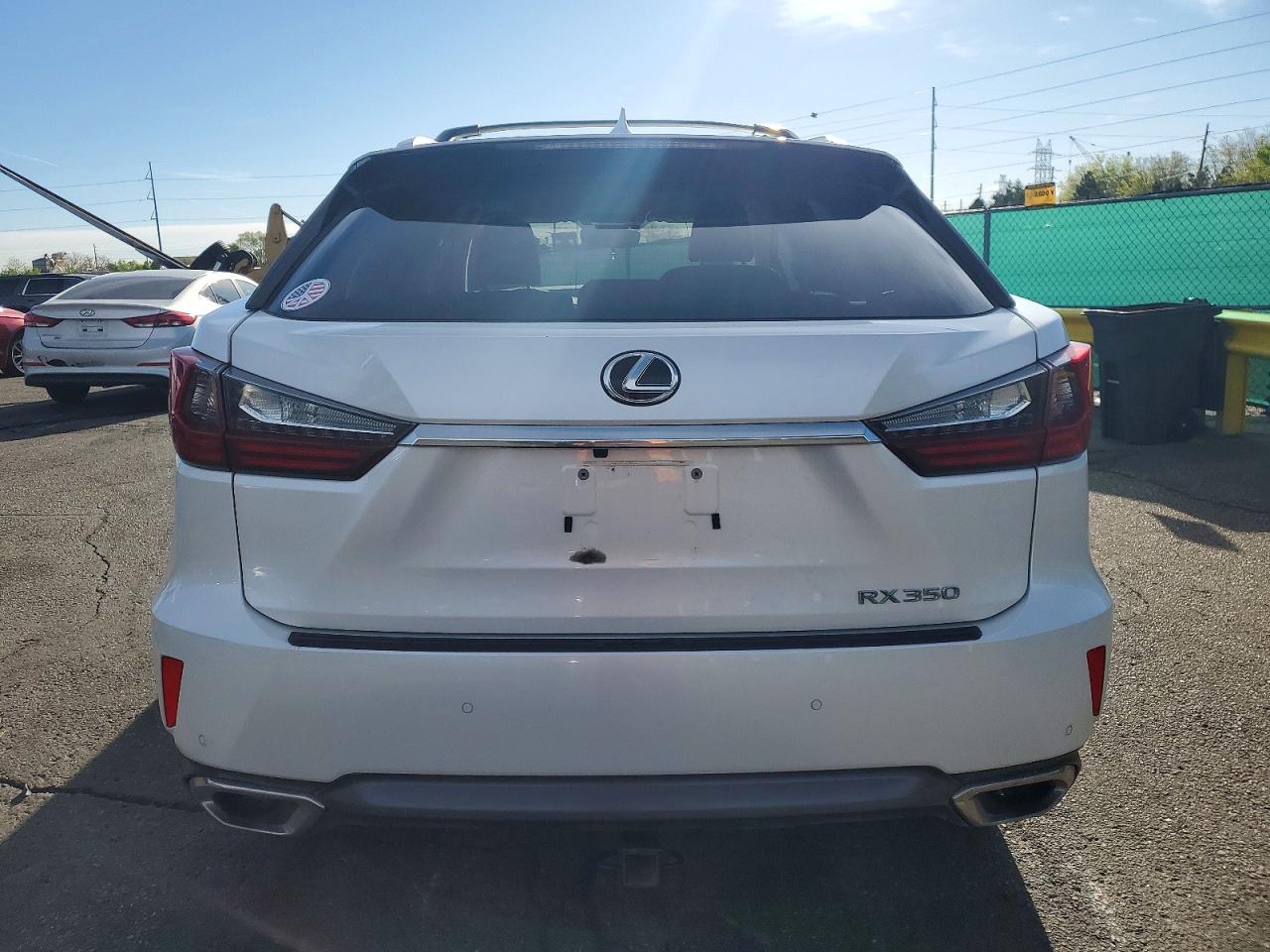 Lexus RX Base