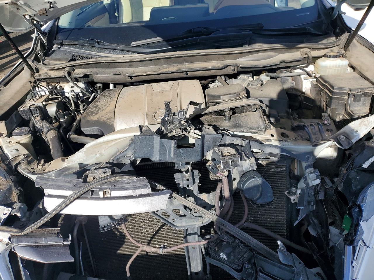 Lexus RX Base