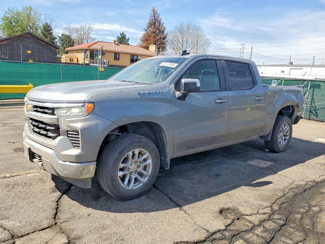 Salvage Chevrolet Silverado Image