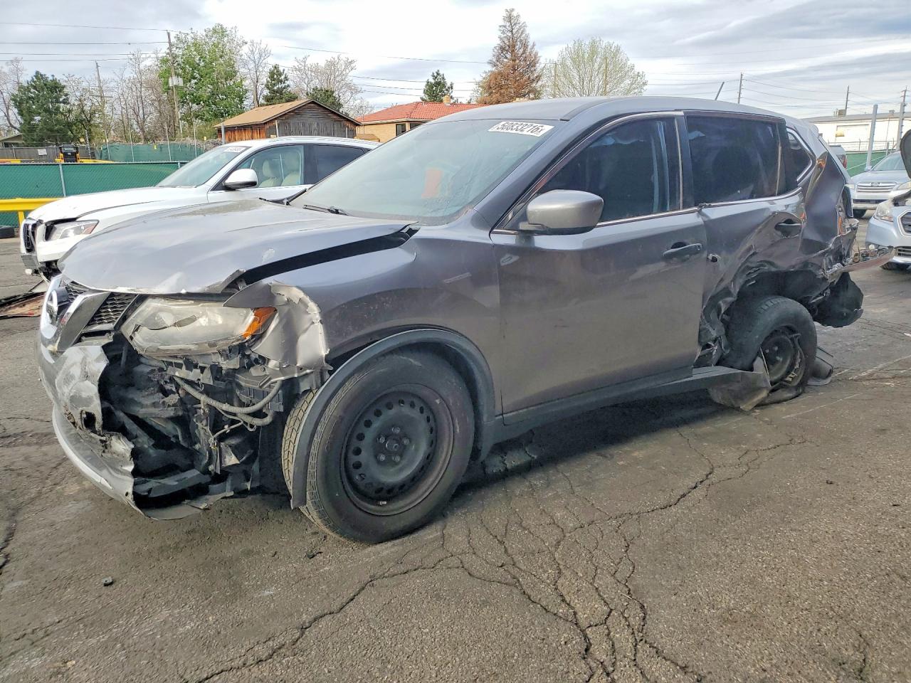 Salvage Nissan Rogue Image