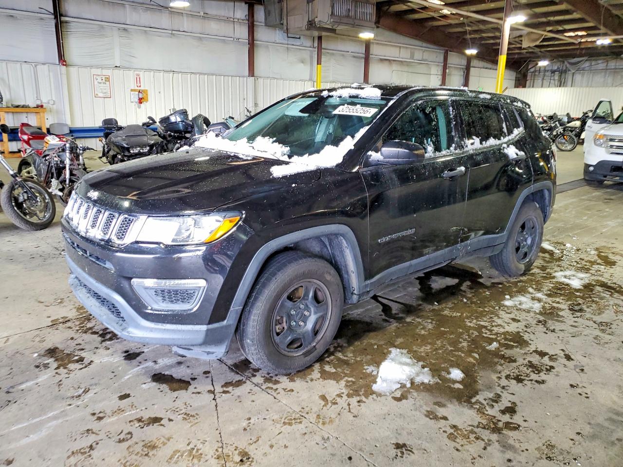 Salvage Jeep Compass Image