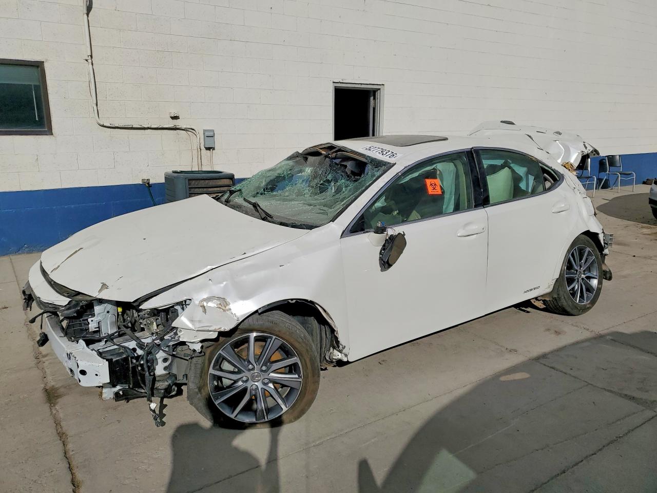 Salvage Lexus Es Image