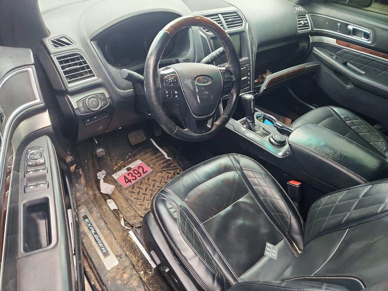 Ford Explorer Platinum