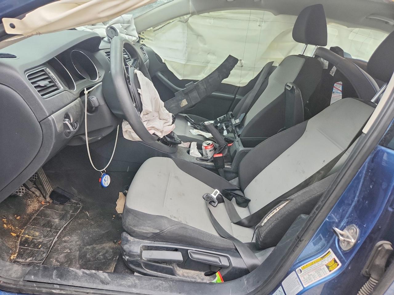 Volkswagen Jetta S