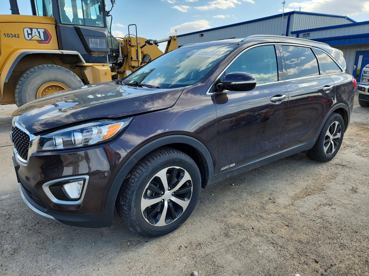 Salvage Kia Sorento Image